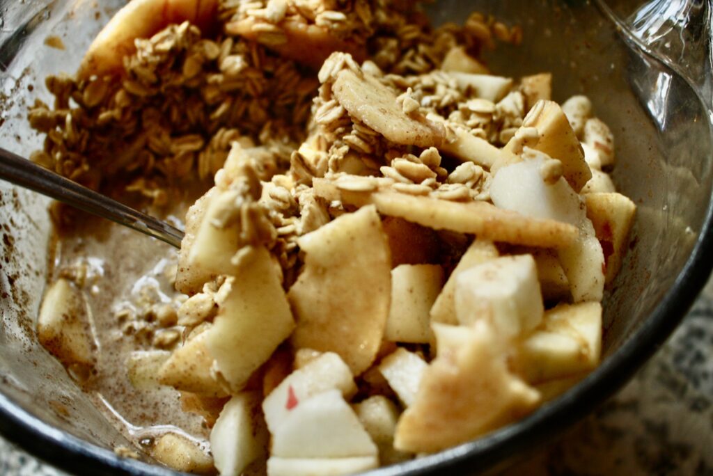 apples in oats soaked in milk